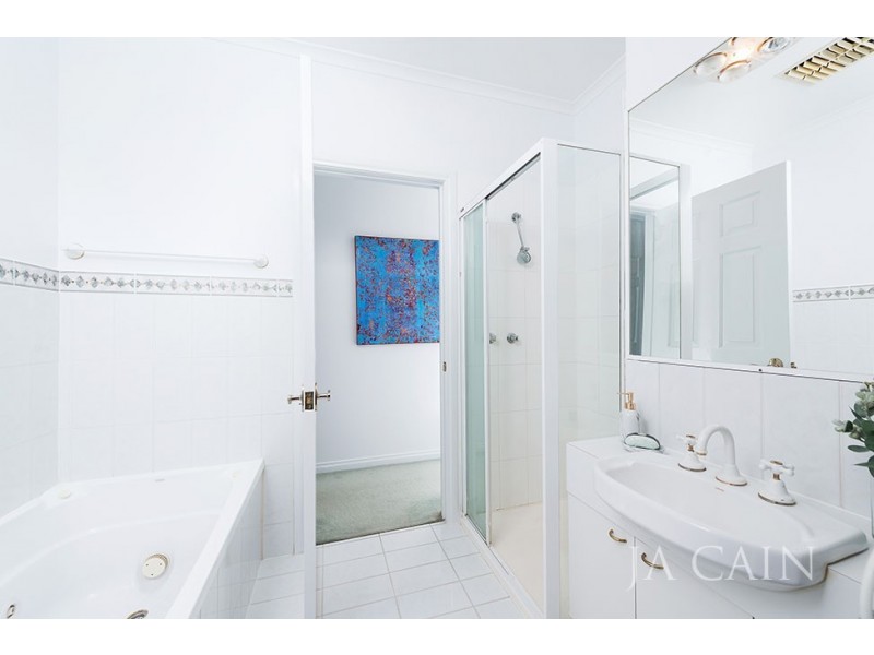 1/32 Burke Road, Malvern East VIC 3145