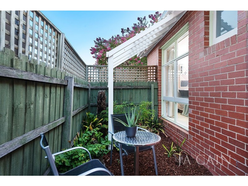 1/32 Burke Road, Malvern East VIC 3145