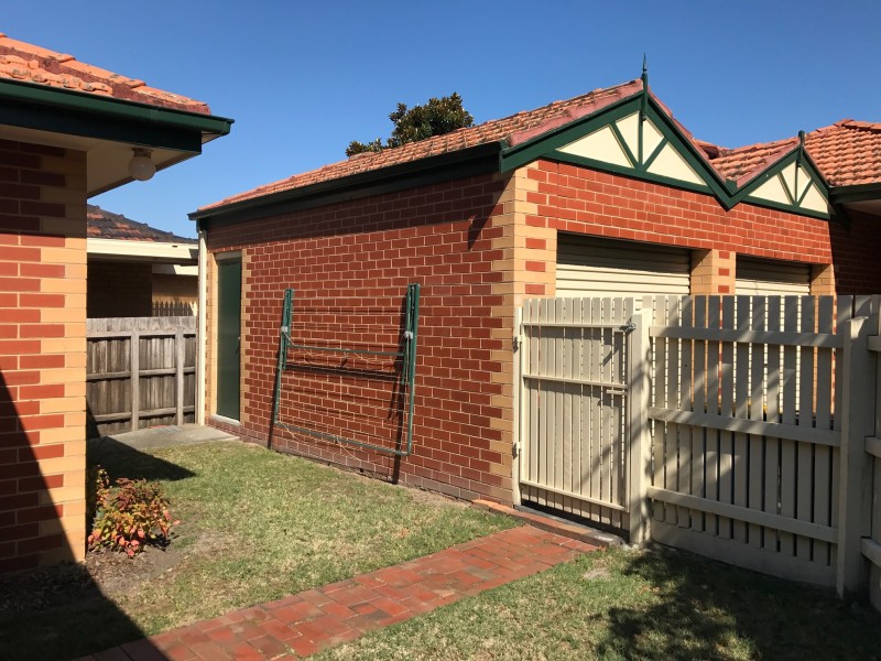 1/24 Queens Parade, Glen Iris VIC 3146