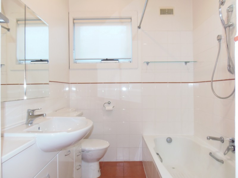 4/17 Garden Road, Camberwell VIC 3124