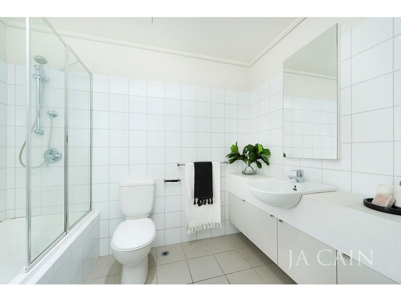22B/200 Bay Street, Port Melbourne VIC 3207