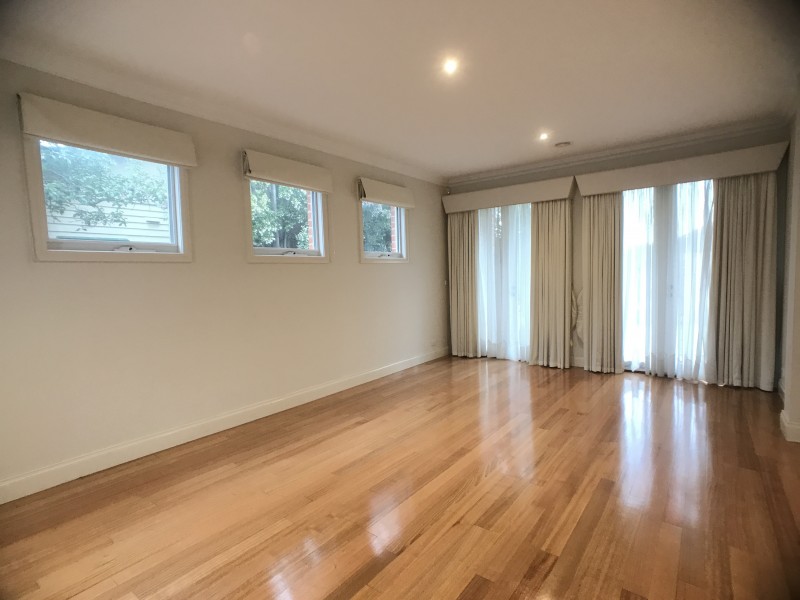 1/9 Maverston Street, Glen Iris VIC 3146