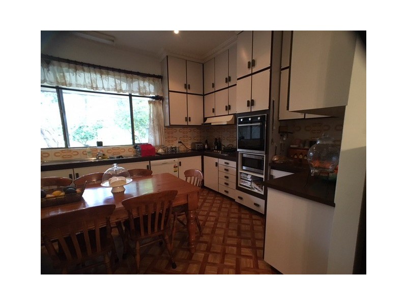 3 Compton Street, Canterbury VIC 3126