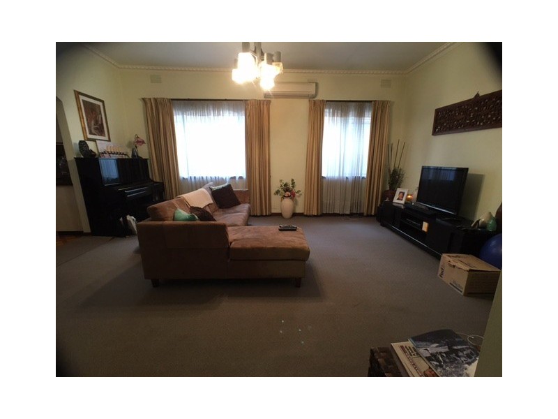 3 Compton Street, Canterbury VIC 3126