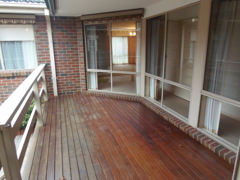 12 Compton Street, Canterbury VIC 3126