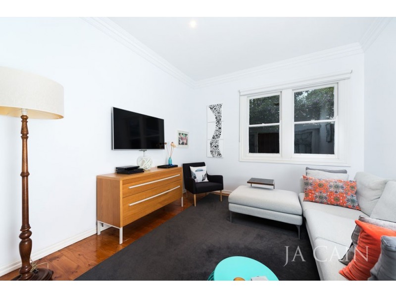 2 Jickell Avenue, Glen Iris VIC 3146