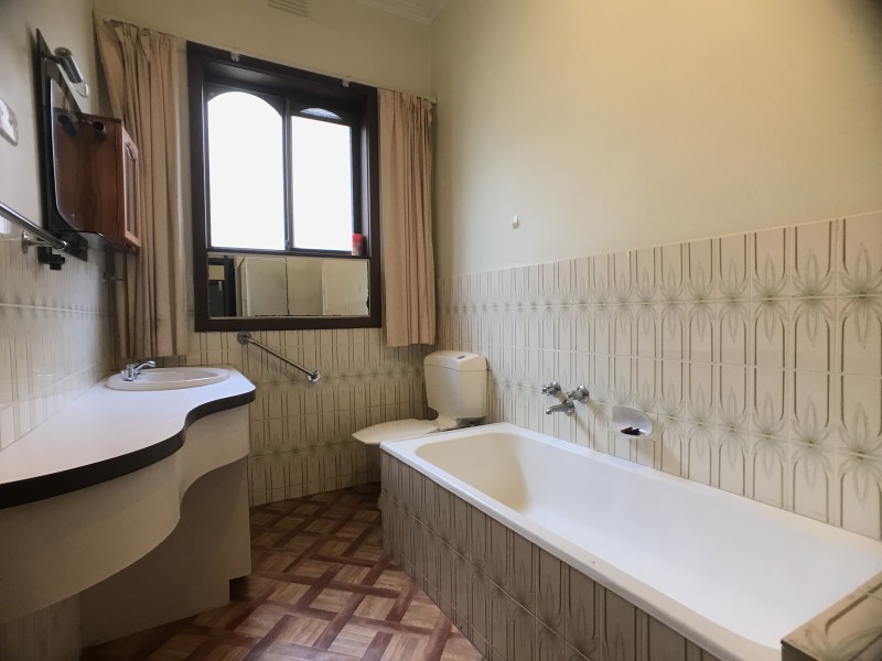 3 Compton Street, Canterbury VIC 3126