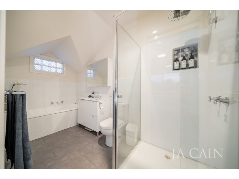 39 Cornfield Grove, Box Hill South VIC 3128