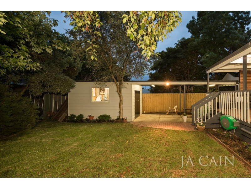 39 Cornfield Grove, Box Hill South VIC 3128