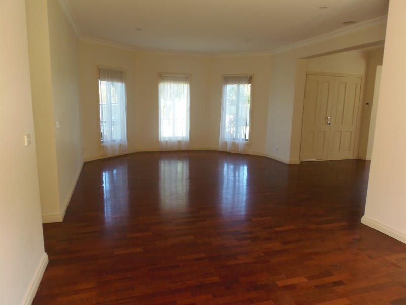 16D Puerta Street, Burwood VIC 3125