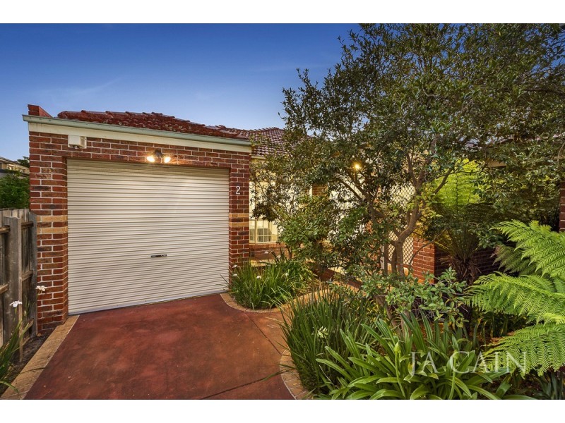 2 Renwick Street, Glen Iris VIC 3146