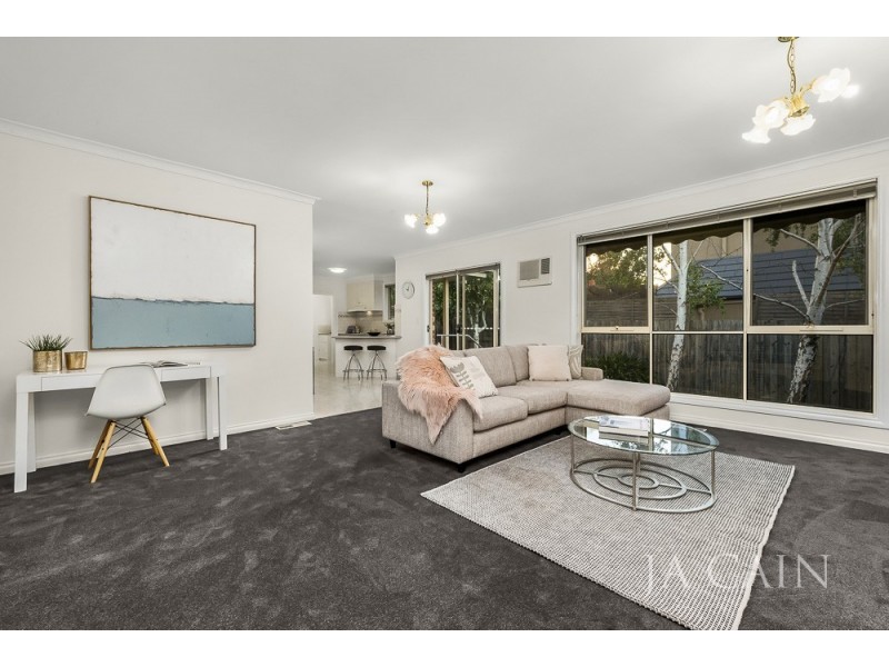 2 Renwick Street, Glen Iris VIC 3146