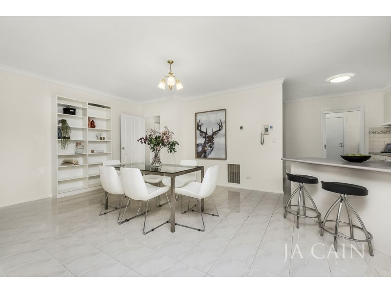 2 Renwick Street, Glen Iris VIC 3146