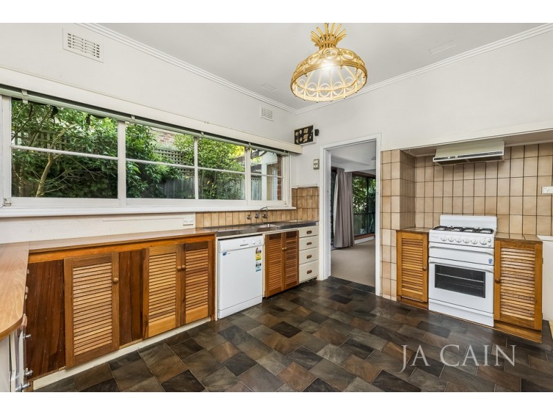 1/111 Through Road, Camberwell VIC 3124