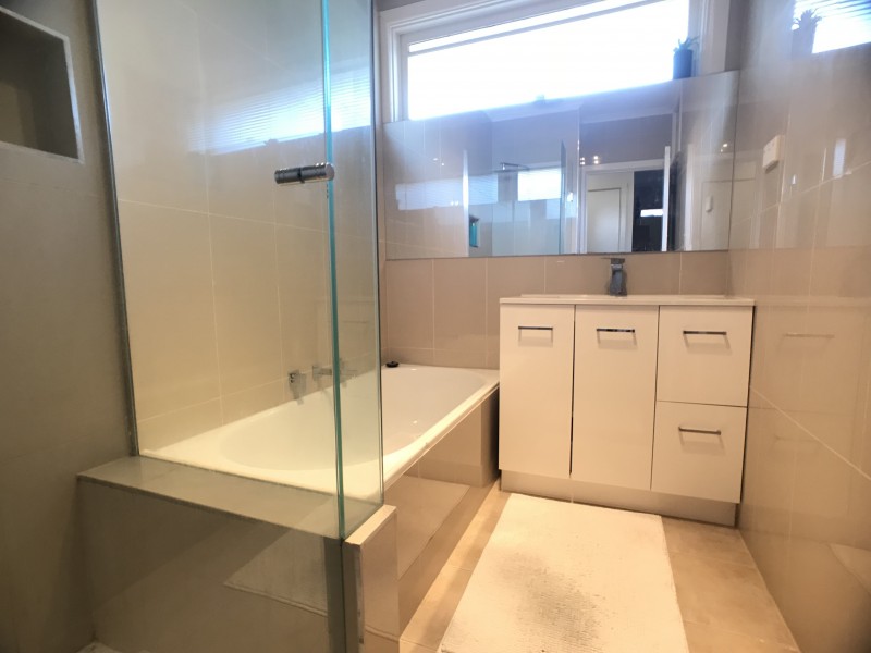 2/25 Iris Road, Glen Iris VIC 3146