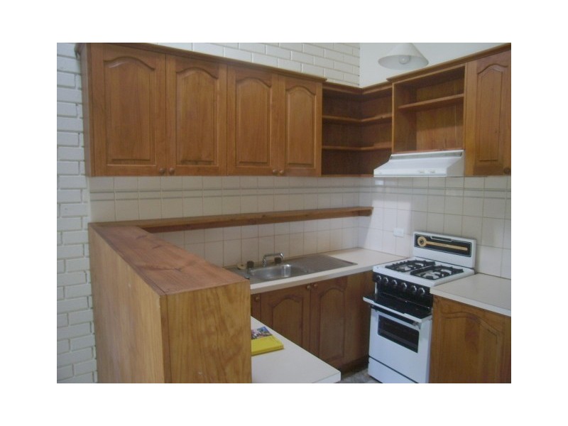 2/2 Oakpark Drive, Chadstone VIC 3148