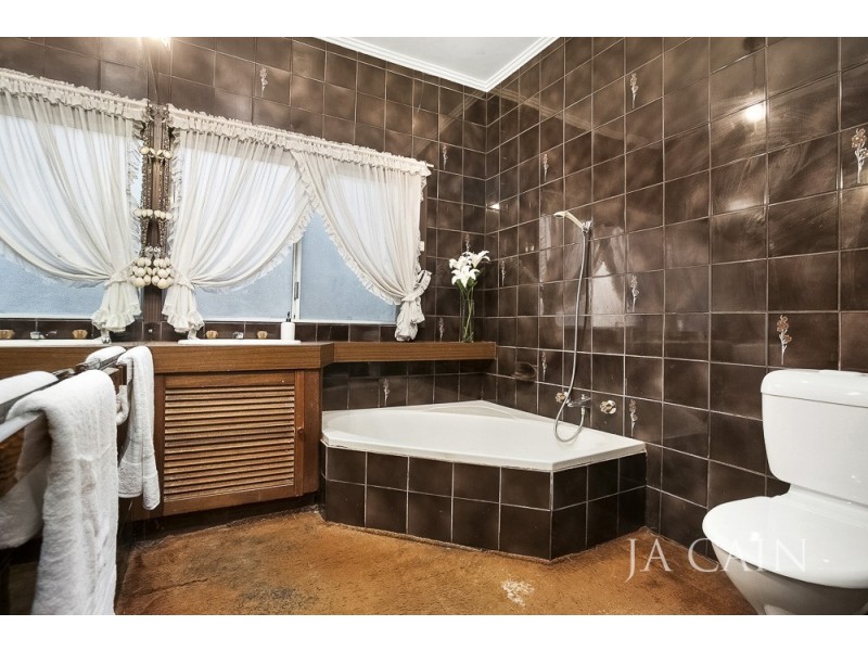 86 Stanley Avenue, Mount Waverley VIC 3149