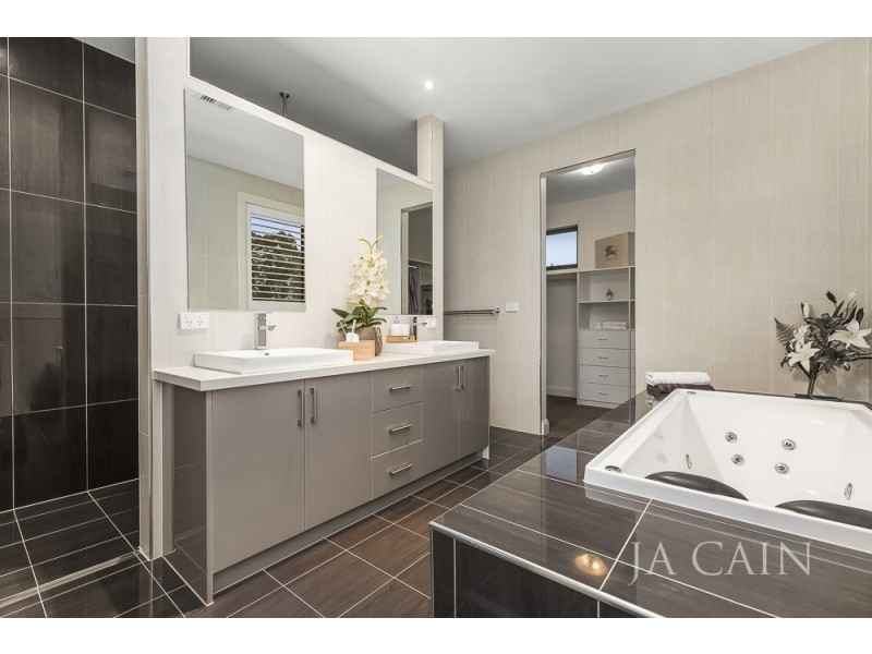 6 Watson Street, Glen Iris VIC 3146