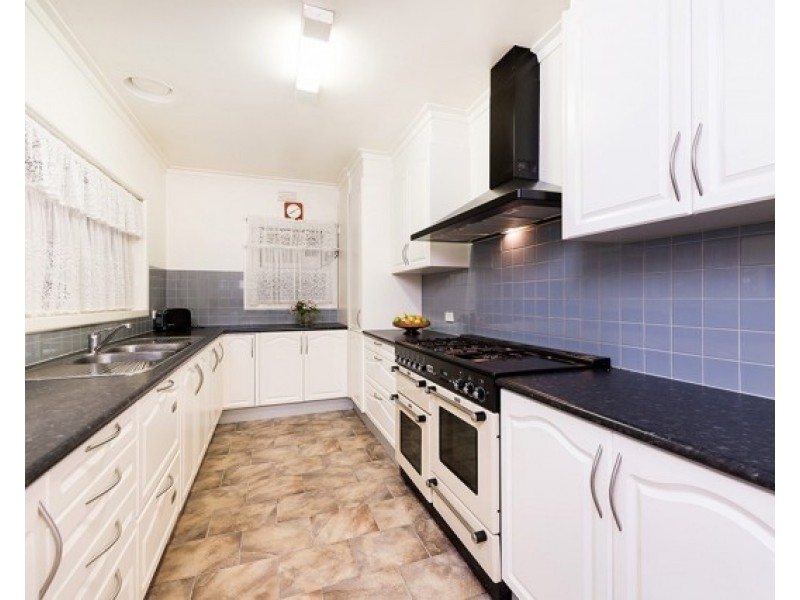 8 Ashby Court, Chadstone VIC 3148
