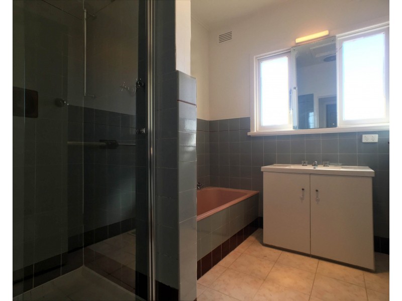 31 Leopold Street, Burwood VIC 3125