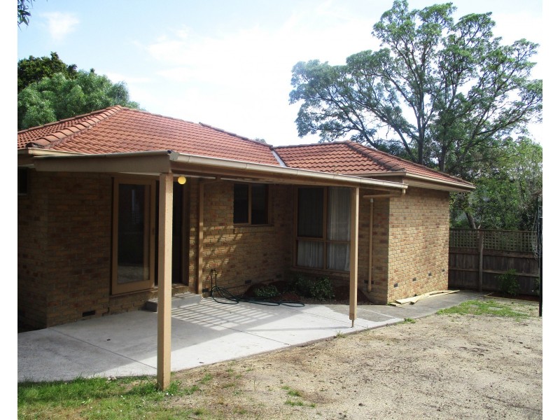2/5 Railway Road, Blackburn VIC 3130