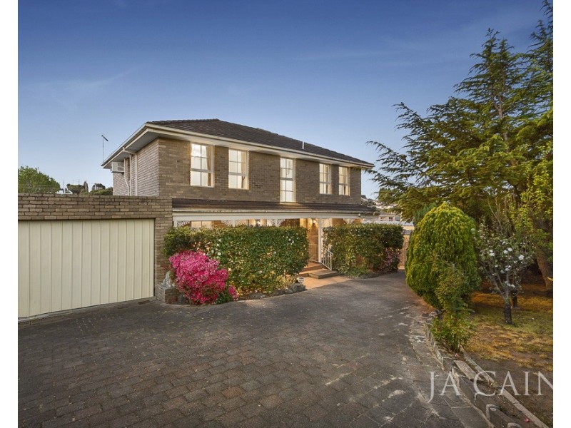 2 Robyn Court, Dandenong North VIC 3175