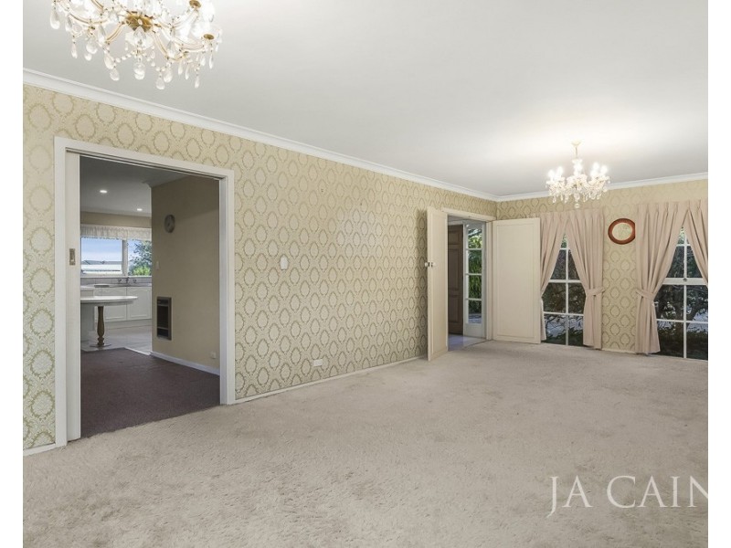 2 Robyn Court, Dandenong North VIC 3175