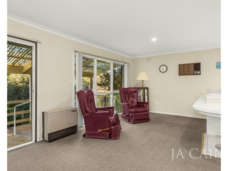 2 Robyn Court, Dandenong North VIC 3175