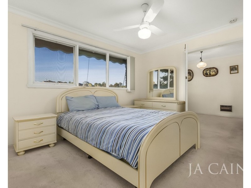 2 Robyn Court, Dandenong North VIC 3175
