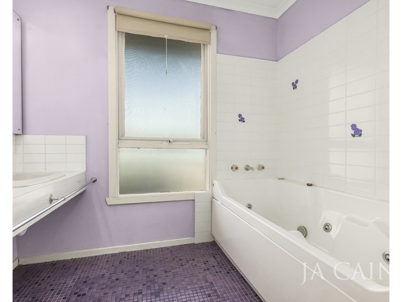 2 Robyn Court, Dandenong North VIC 3175