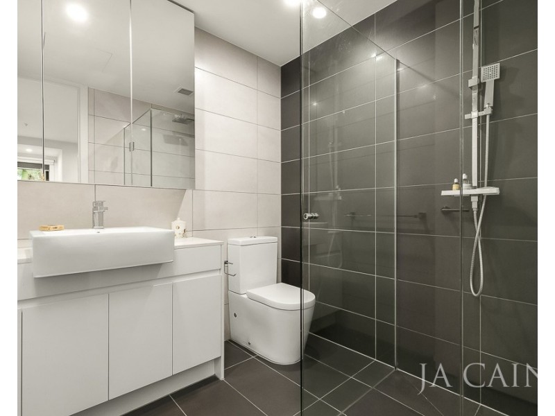 11/25 Truganini Road, Carnegie VIC 3163