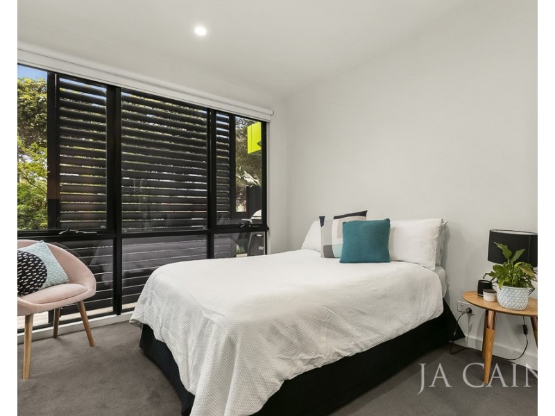 11/25 Truganini Road, Carnegie VIC 3163