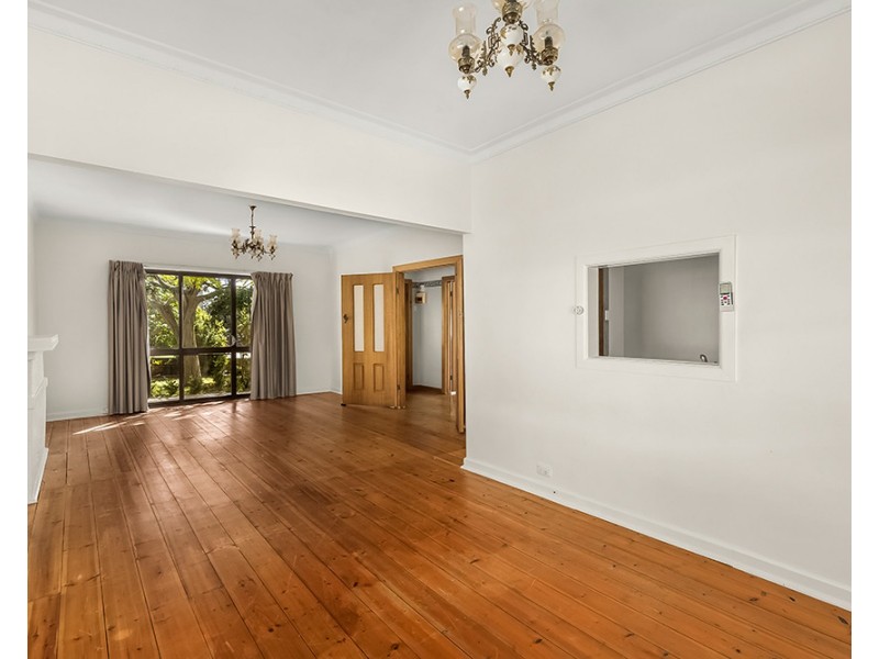 4 Leopold Street, Burwood VIC 3125