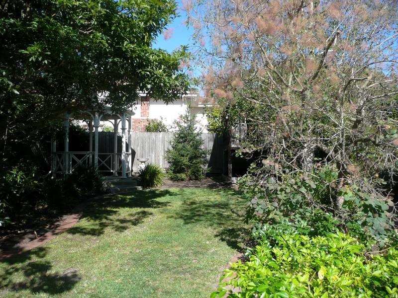 17 Beryl Street, Glen Iris VIC 3146