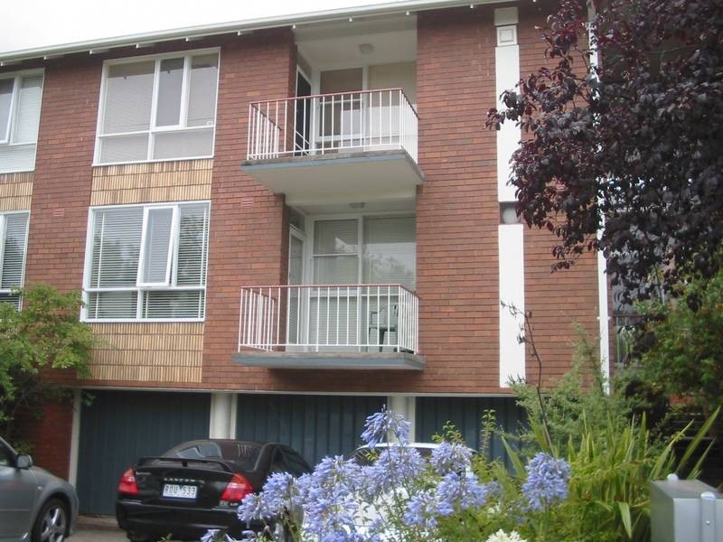 2/596 Riversdale Road, Camberwell VIC 3124