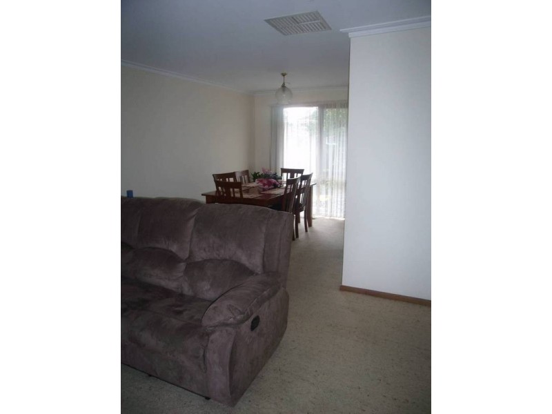 2/5 Edwards Street, Burwood VIC 3125