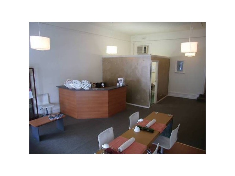 Burke Rd, Camberwell VIC 3124