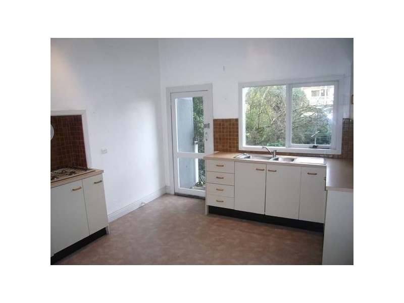 Middle Road, Camberwell VIC 3124