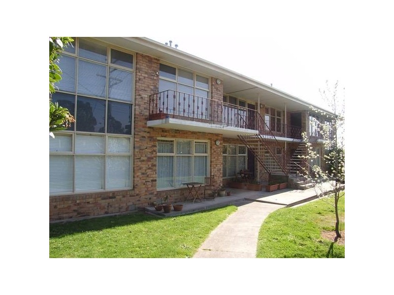 1/220 Warrigal Road, Camberwell VIC 3124