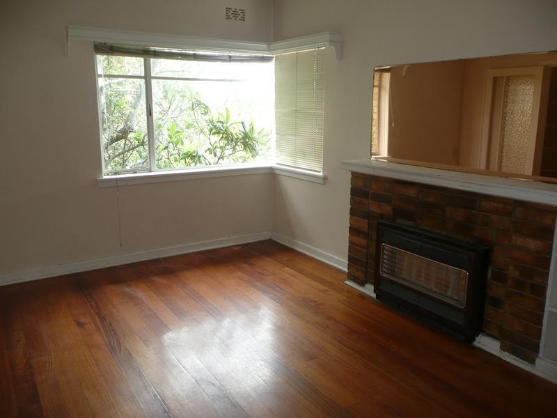 1/241 Warrigal Road, Burwood VIC 3125