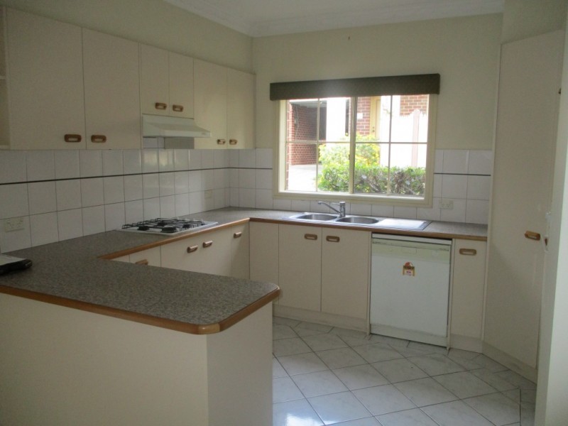 2/220 Burwood Highway, Burwood VIC 3125