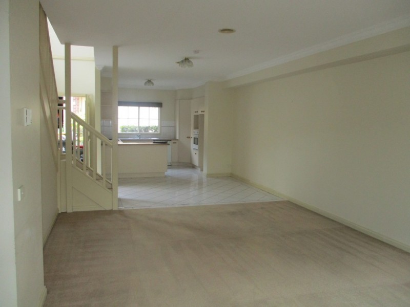 2/220 Burwood Highway, Burwood VIC 3125