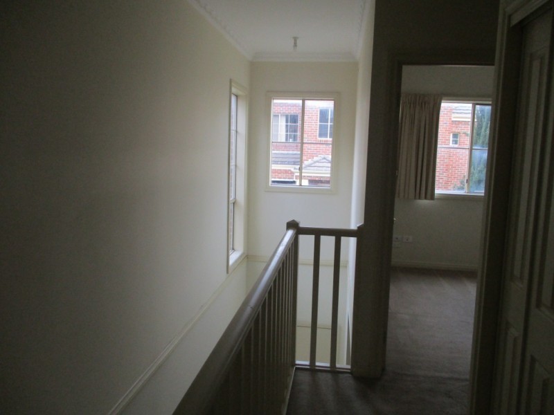 2/220 Burwood Highway, Burwood VIC 3125