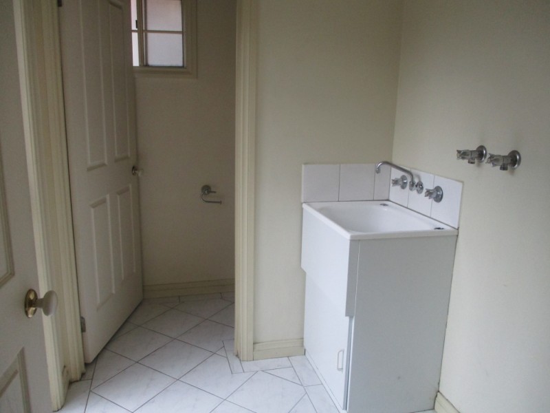 2/220 Burwood Highway, Burwood VIC 3125