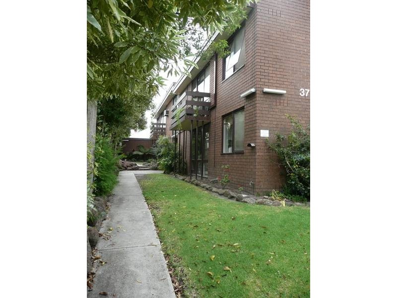 2/37 Aintree Road, Glen Iris VIC 3146
