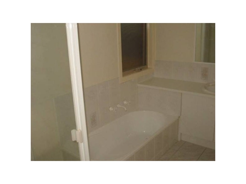 2/13 Church Street, Burwood VIC 3125