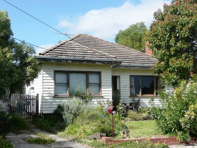 10 Carmody Street, Burwood VIC 3125