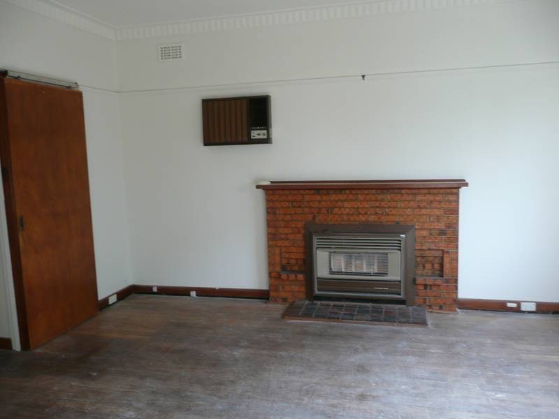 10 Carmody Street, Burwood VIC 3125