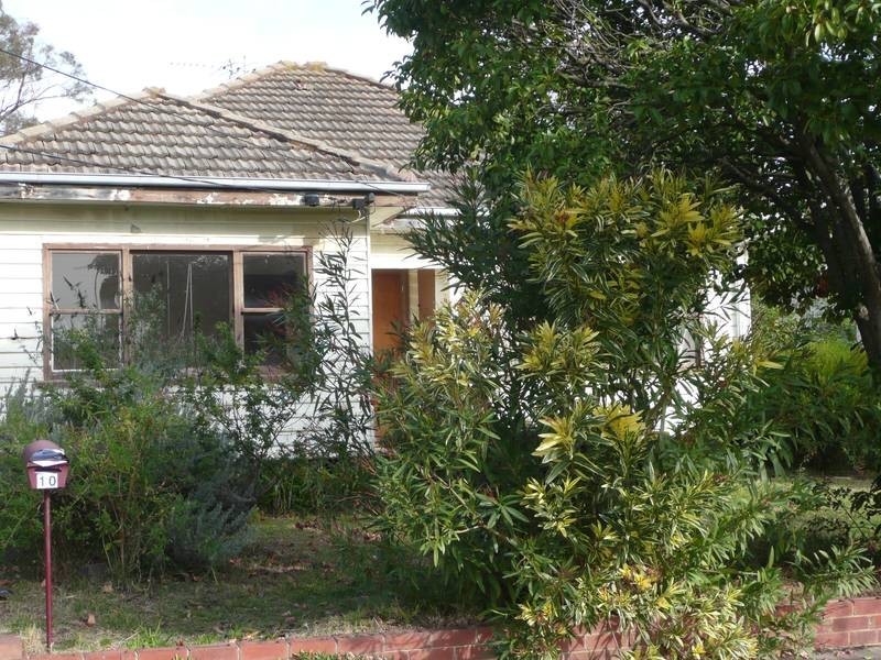 10 Carmody Street, Burwood VIC 3125