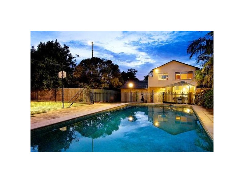 1 Albemarle Court, Glen Iris VIC 3146